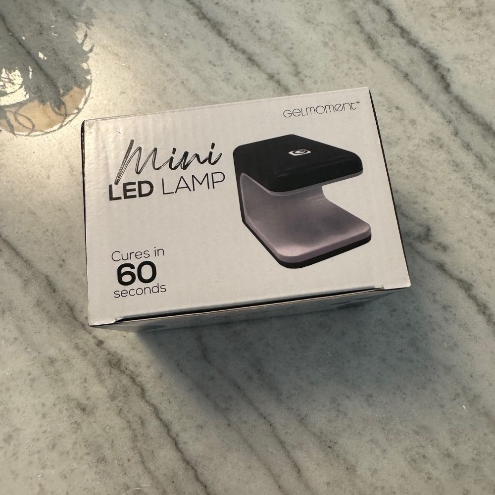 Gelmoment mini LED nail lamp